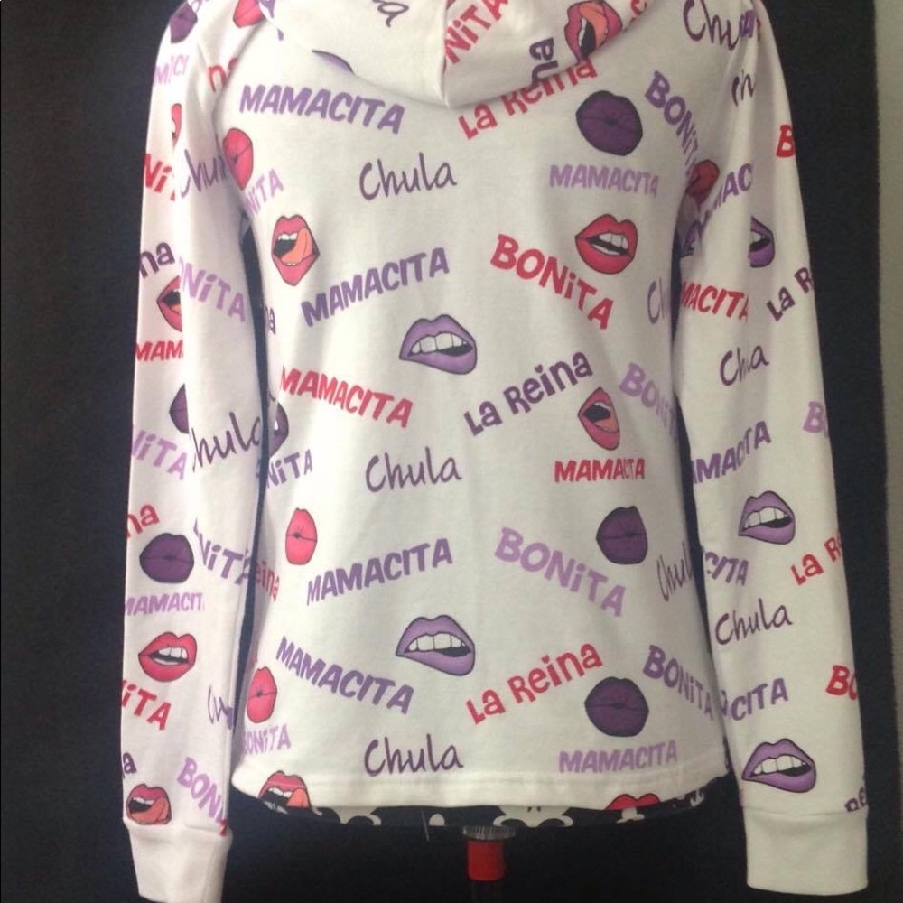 On fire size S new sweater Bonita ,Mamacita chula - Picture 2 of 4